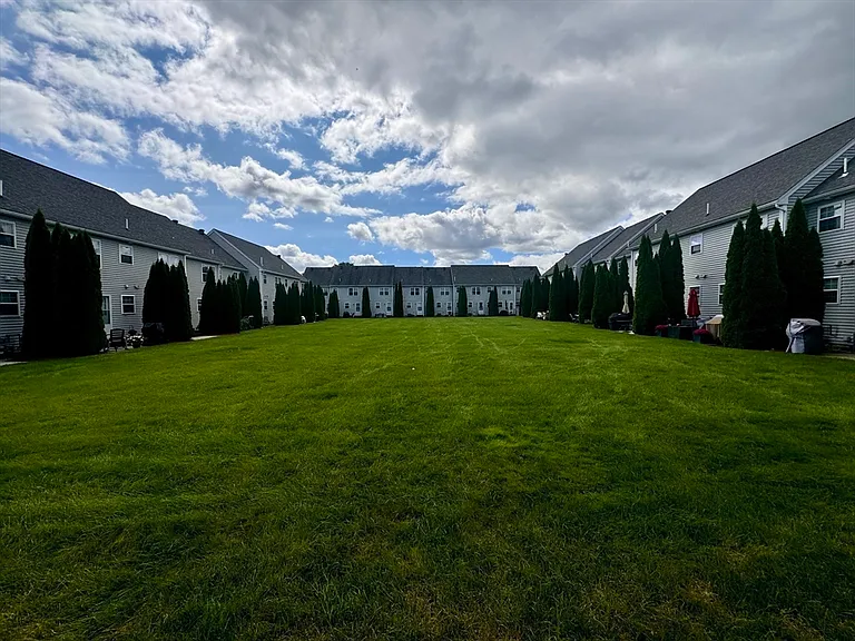14 Merrimac Way #E — Photo 16