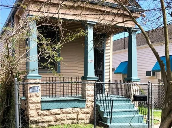 7711 Cohn St, New Orleans, LA 70118
