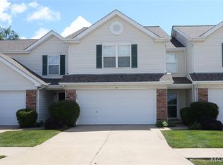 154 Homeshire Dr #27, Wentzville, MO 63385