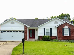 36 Colton Jesse Dr, Winfield, MO 63389