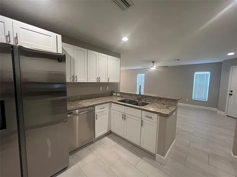 12073 Henley Ave — Photo 14