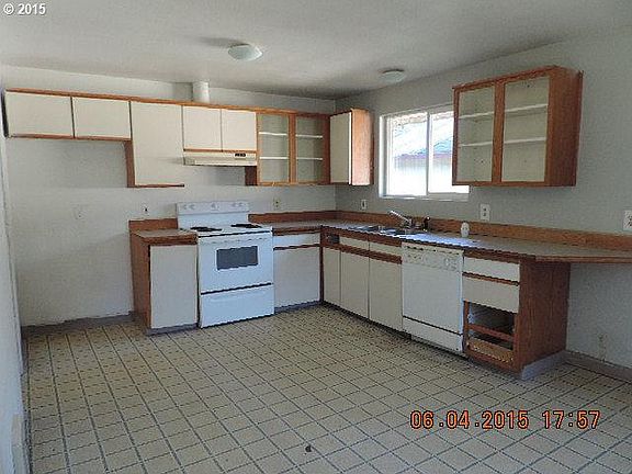2nd image of 1306 Tyee Ct