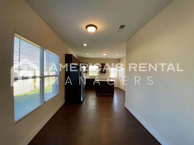 6206 Cathwick Dr — Photo 12