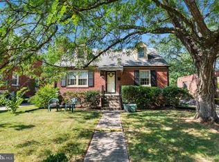 5713 5th St S, Arlington, VA 22204