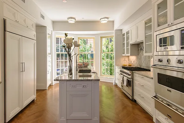 Sold by Corcoran | media 3