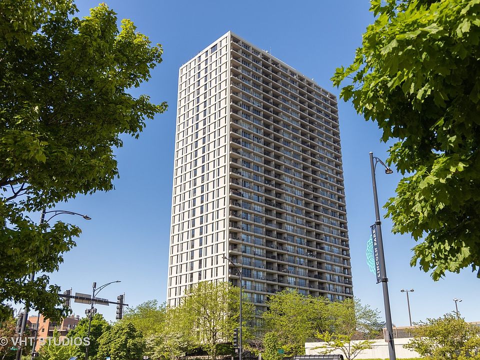 1st image of 1960 N Lincoln Park West Ave #1310
