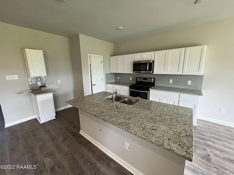 213 Garden Oaks Ave — Photo 11