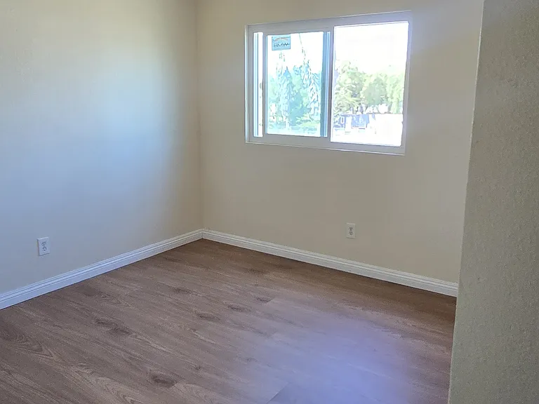 2752 Bancroft Dr — Photo 6