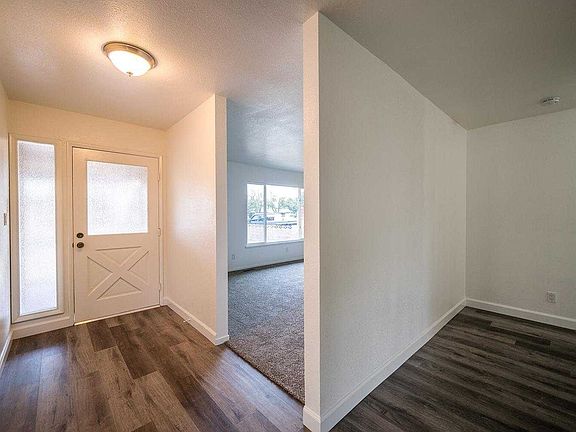 4th image of 710 W Mulberry Dr