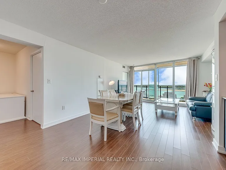 25 Capreol Ct #2510 — Photo 10