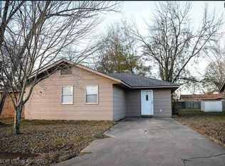 222 6th St, Charleston, AR 72933