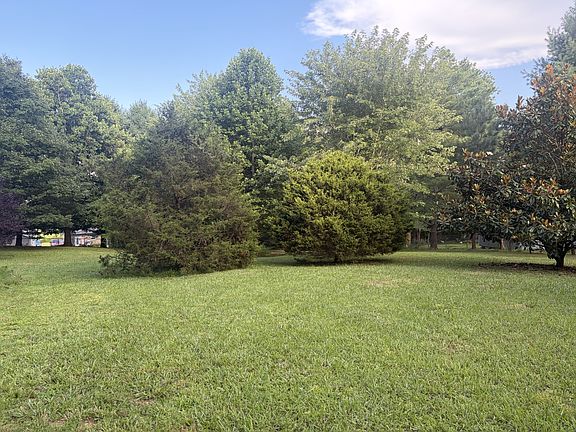 5th image of 1324 Hidden Valley Cir