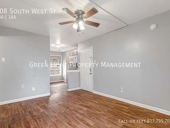 4th image of 308 S West St #4