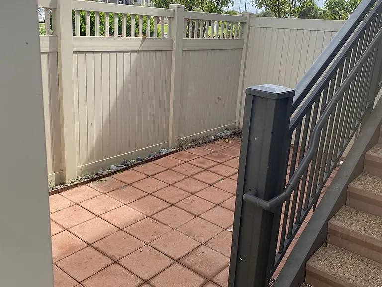 50 Kihalani St #1408 — Photo 35
