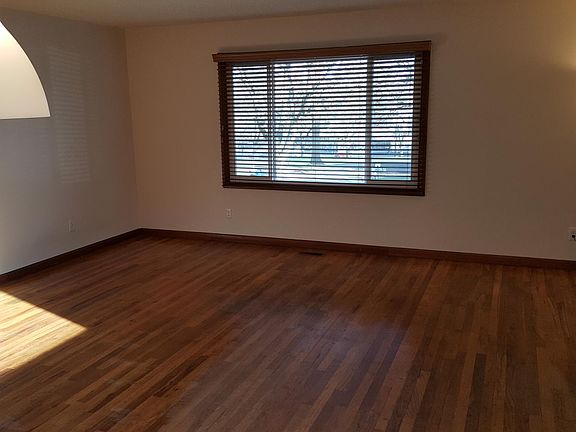 18x18 foot living room