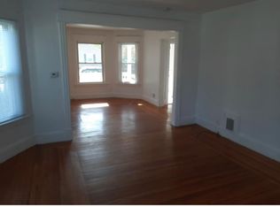 55 Earl St #1, Springfield, MA 01108