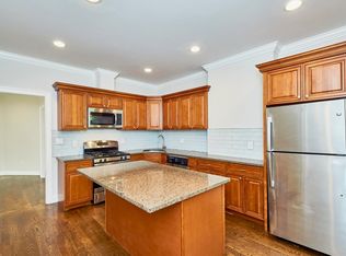 321 River St UNIT 321, Cambridge, MA 02139