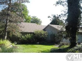 1290 Heights Rd, Lake Orion, MI 48362