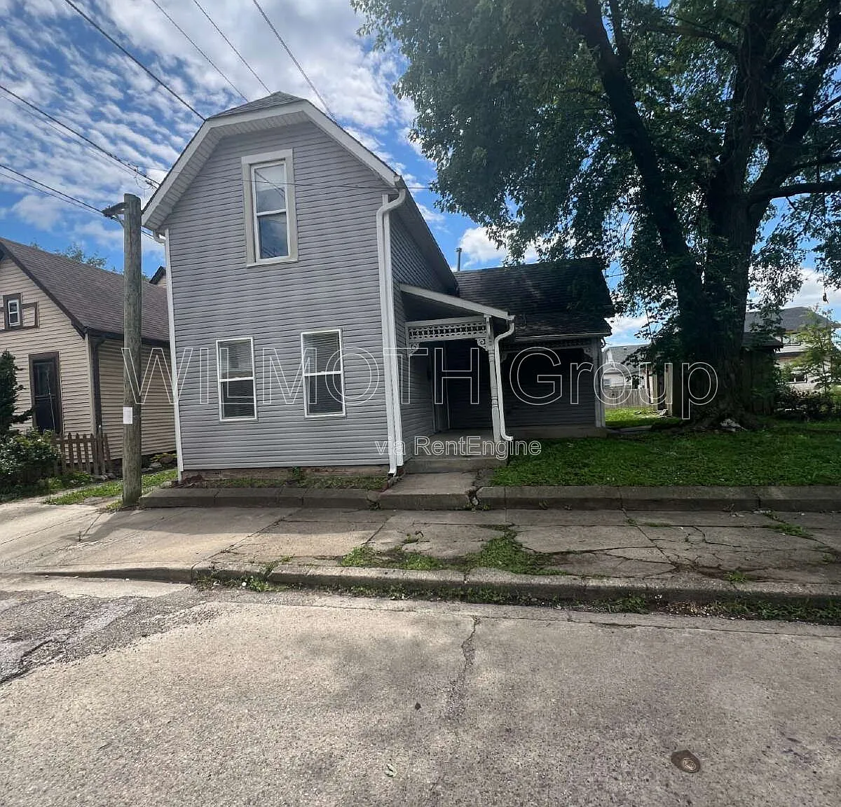 2 bed, 1.0 bath, 1176 sqft, $1,349 — Photo 1
