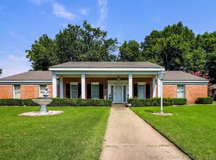 410 Fairway Dr, Broken Arrow, OK 74011