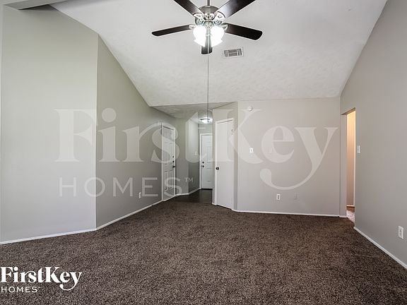 4th image of 4118 Pinebridge Ln