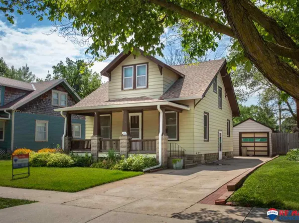 1011 S 35th St, Lincoln, NE 68510