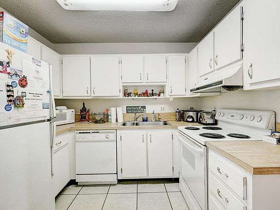 5th image of 5 & 15 SE Millwood Terrace