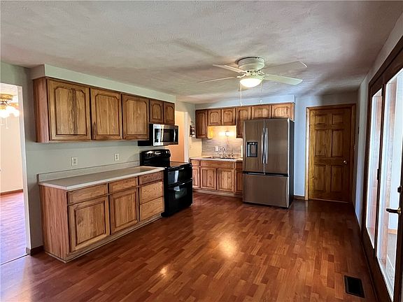 5th image of 3605 Ruby Dr