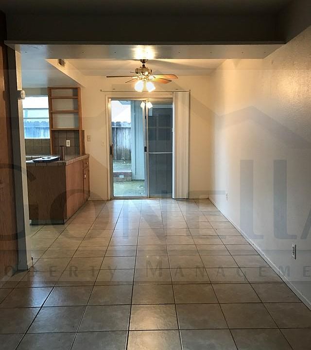 2nd image of 1954 Shadow Brook Dr