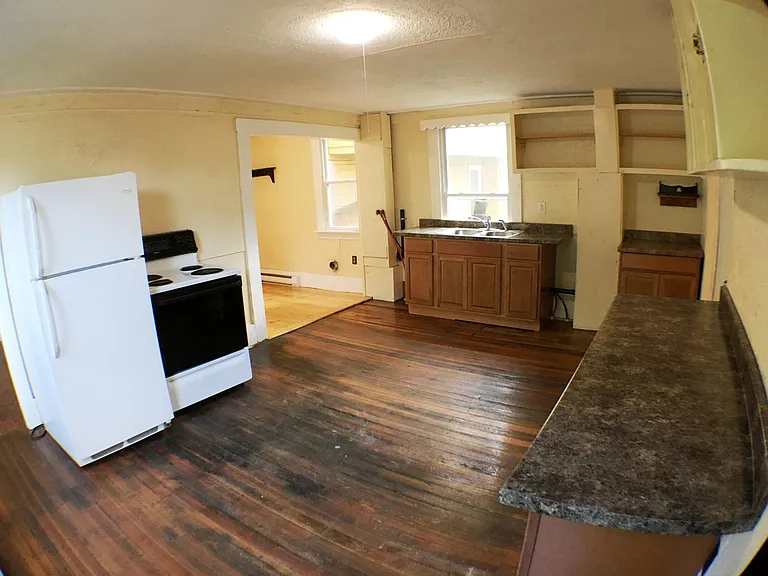 955 Main St #1 — Photo 10