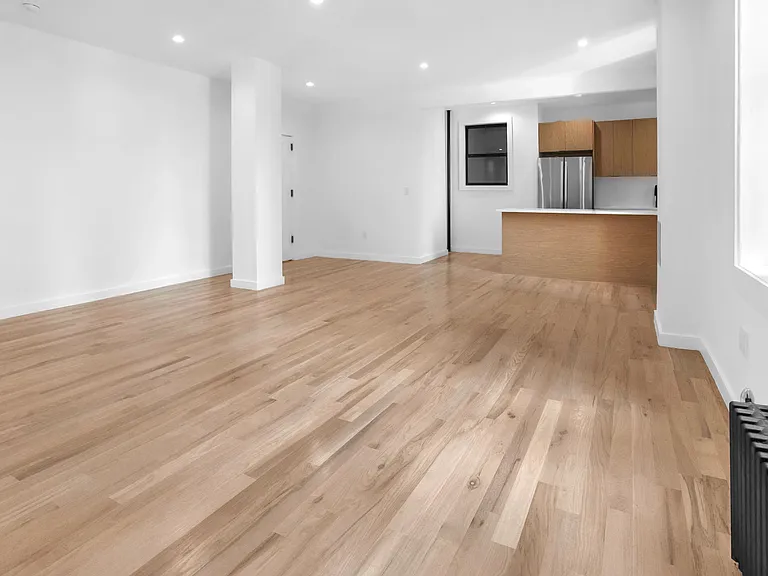 251 W 92nd St #7B — Photo 3