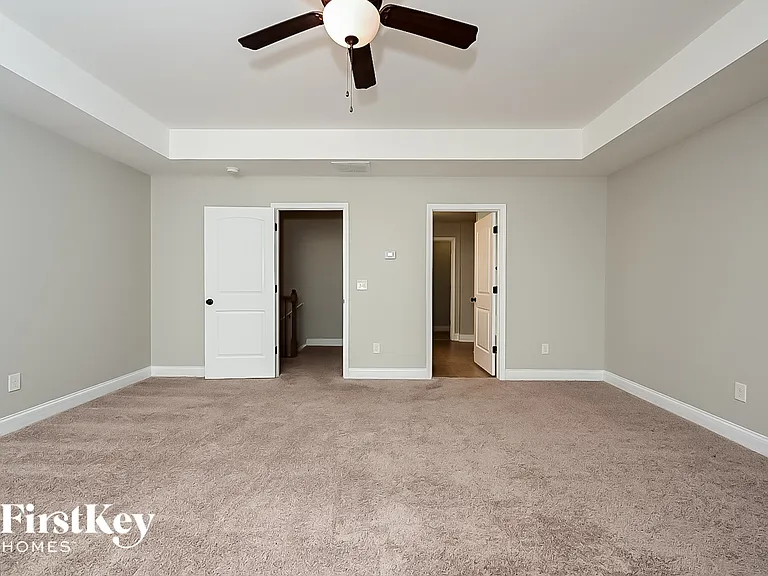 921 Piedmont Dr — Photo 6