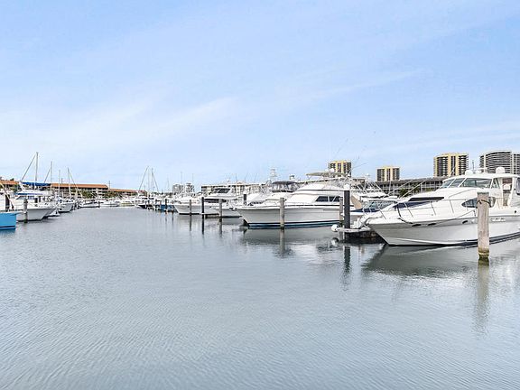 3rd image of 155 Yacht Club Dr APT 304