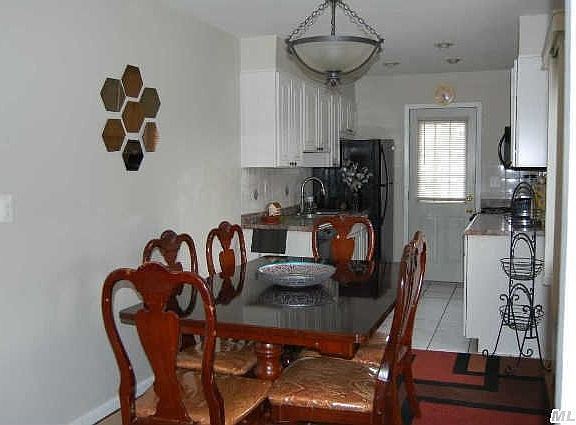 5th image of 8 Carol Ct