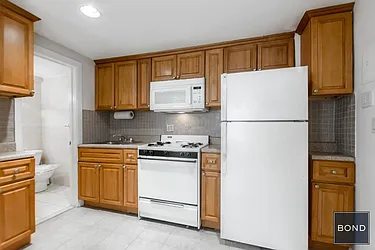 Rented by Bond New York