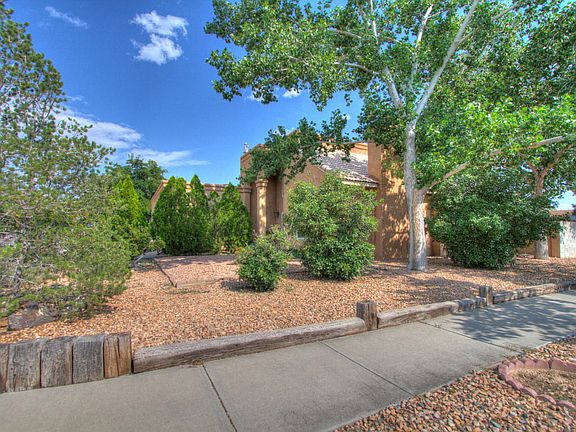 3rd image of 5804 Appaloosa Dr NW