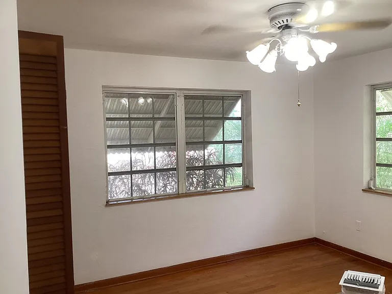 24700 SW 129th Ave — Photo 6