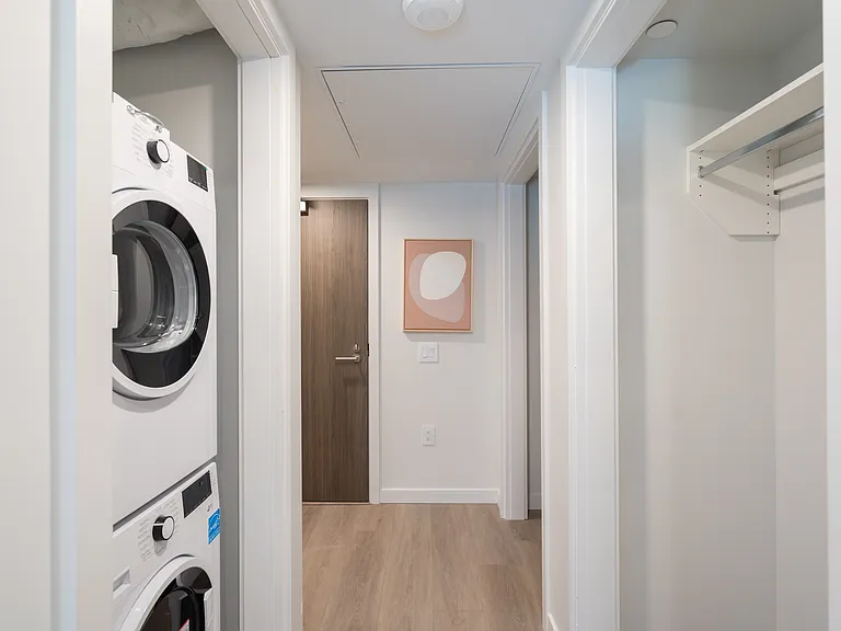 510 Richards St #705 — Photo 16