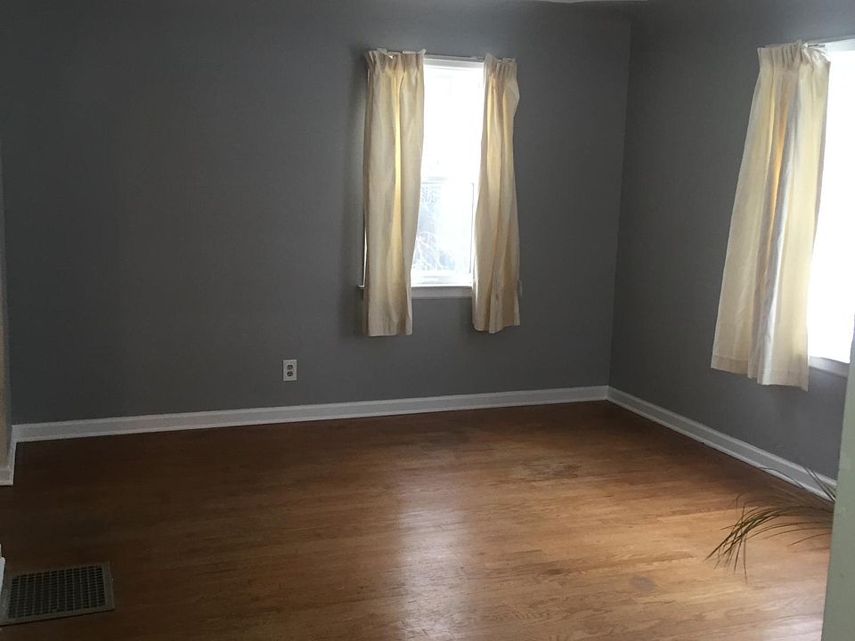 1st image of 1325 Fuller Ave NE