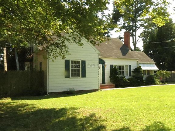 3rd image of 106 White St