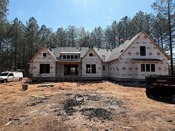 3rd image of 204 Rogers Rd