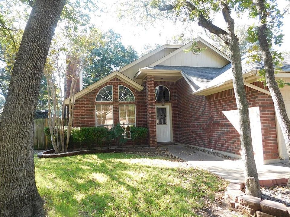 1st image of 1103 Stone Creek Dr