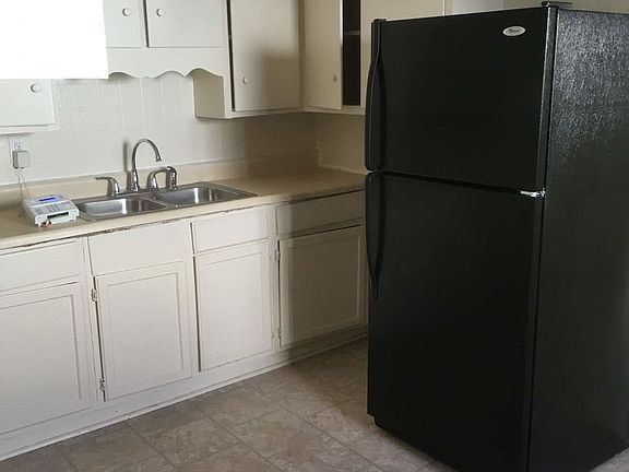 2nd image of 5604 S Benton Ave
