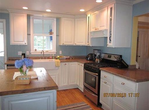 2nd image of 16 Mount Pleasant St