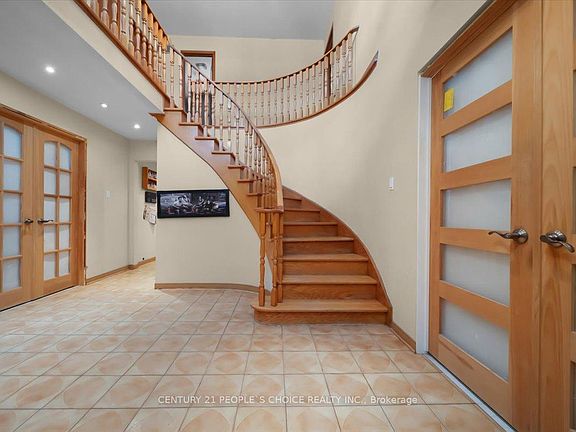 5th image of 3431 Dorcas St