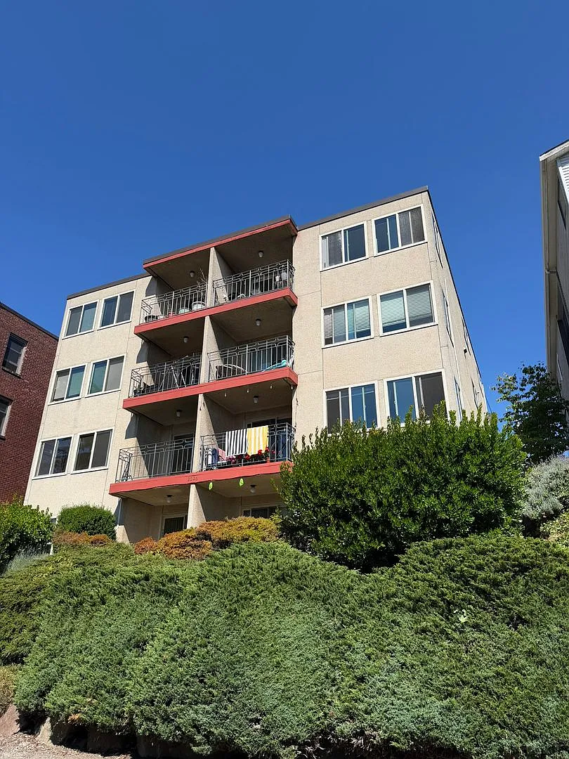 2026 Yale Ave E — Photo 1