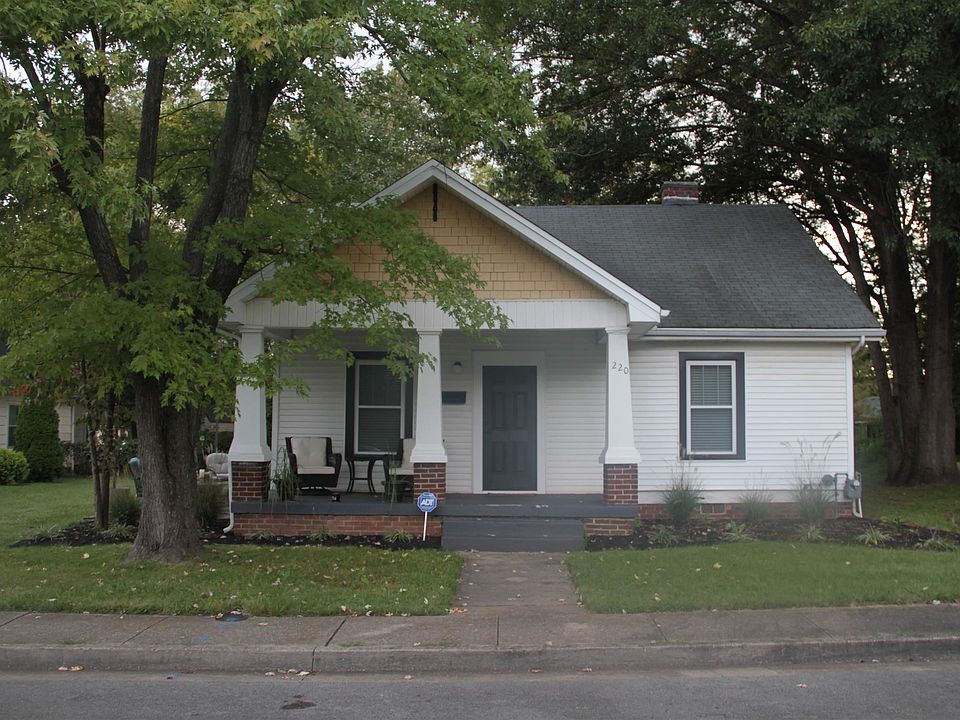 1st image of 220 Richardson Ave
