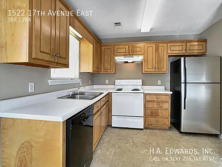 1522 17th Ave E — Photo 12