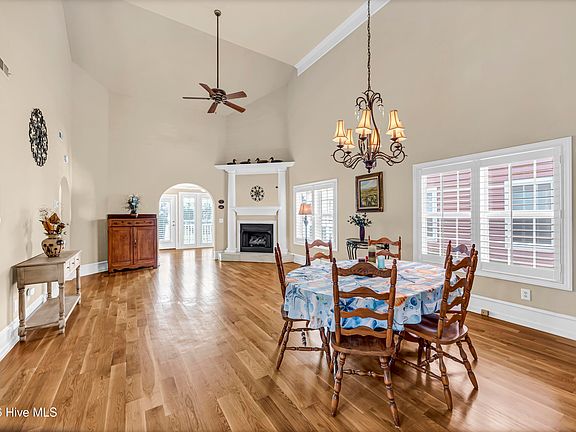 4th image of 829 Sloop Pointe Lane