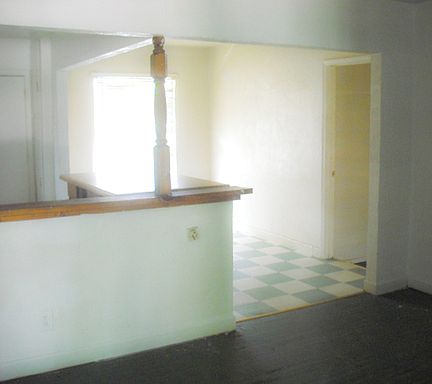 2nd image of 3634 Poinsettia Dr